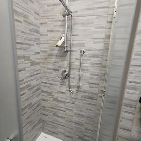 Oda ve Kahvaltı Al Faro Di Barby 4*